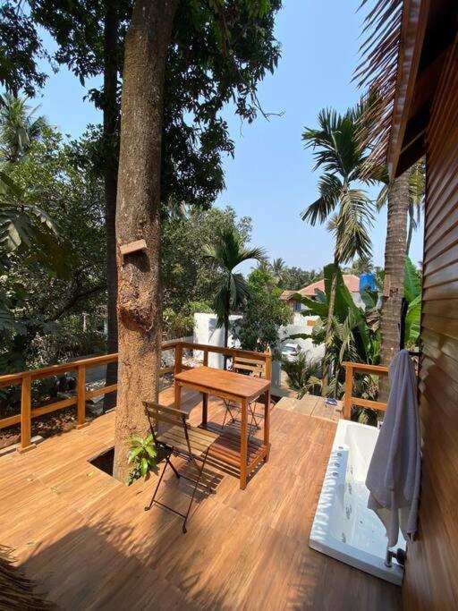 Mangifera Treehouse-Elixir Beach Farm-Jacuzzi-Cozy Villa Alibag Bagian luar foto