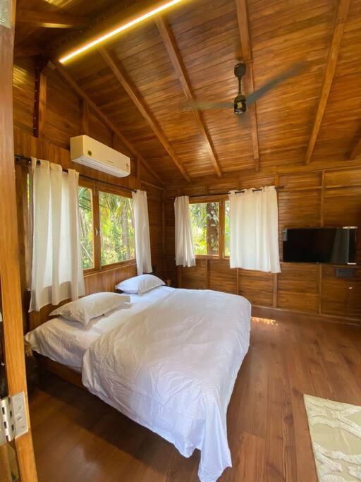 Mangifera Treehouse-Elixir Beach Farm-Jacuzzi-Cozy Villa Alibag Bagian luar foto